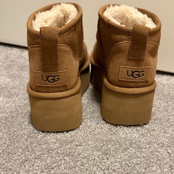 UGG Platform Mini Boots - Picture 4 of 7